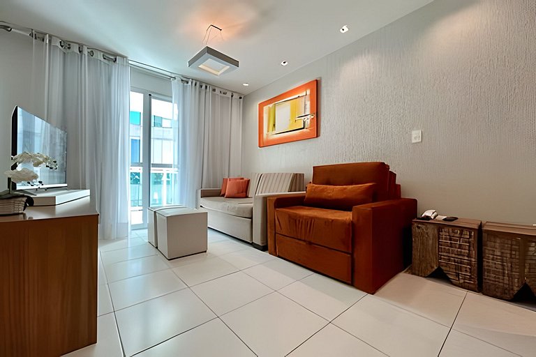 Apto a passos da Praia do Forte c/ Piscina e Hidro