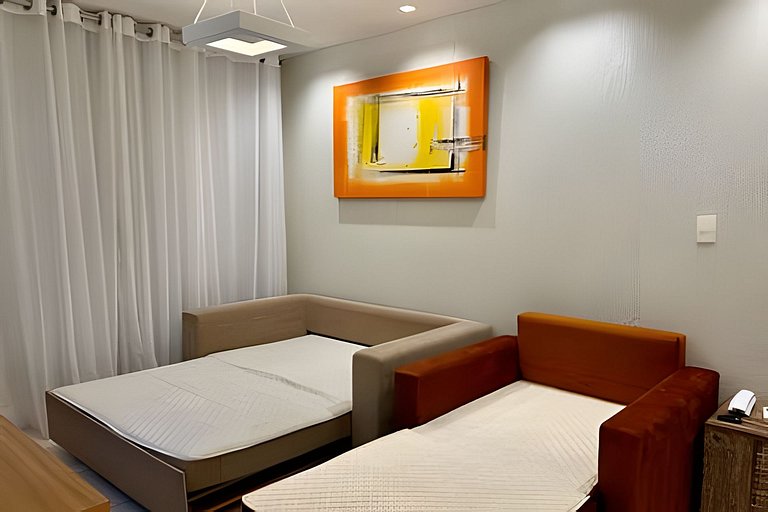 Apto a passos da Praia do Forte c/ Piscina e Hidro