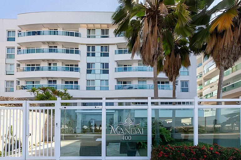 Apto a passos da Praia do Forte c/ Piscina e Hidro