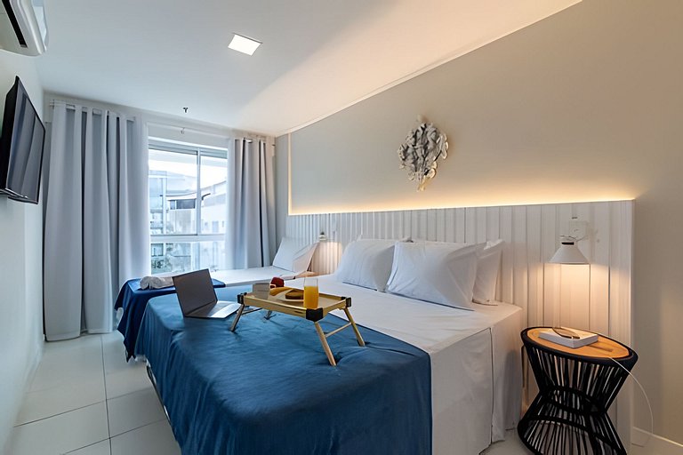 Apto na Praia do Forte com Piscina, Hidro e Lazer