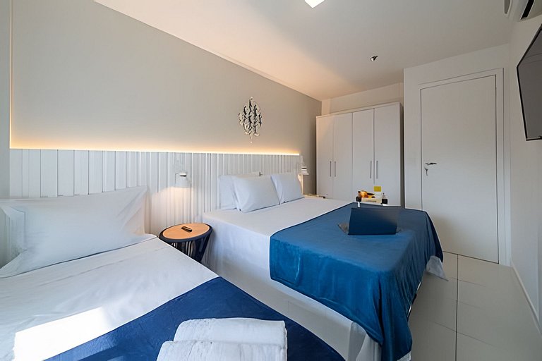 Apto na Praia do Forte com Piscina, Hidro e Lazer