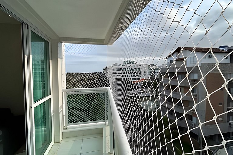 Apto na Praia do Forte com Piscina, Hidro e Lazer