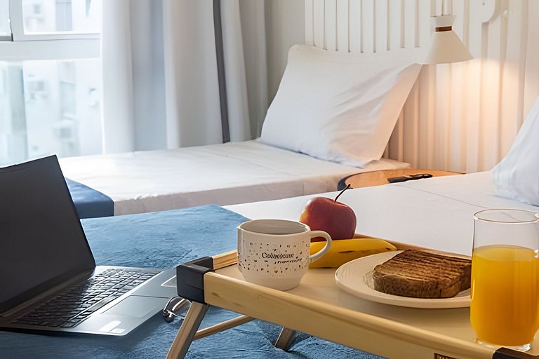 Apto na Praia do Forte com Piscina, Hidro e Lazer