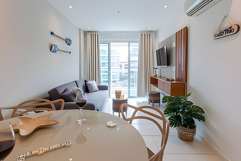 Apto na Praia do Forte com Piscina, Hidro e Lazer