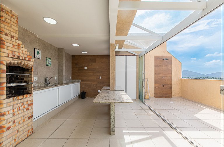 Penthouse with Pool, Barbecue Area and Canal View